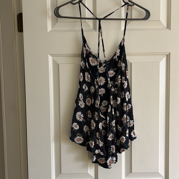 Volcom daisy top size 4-6 - Picture 4 of 6